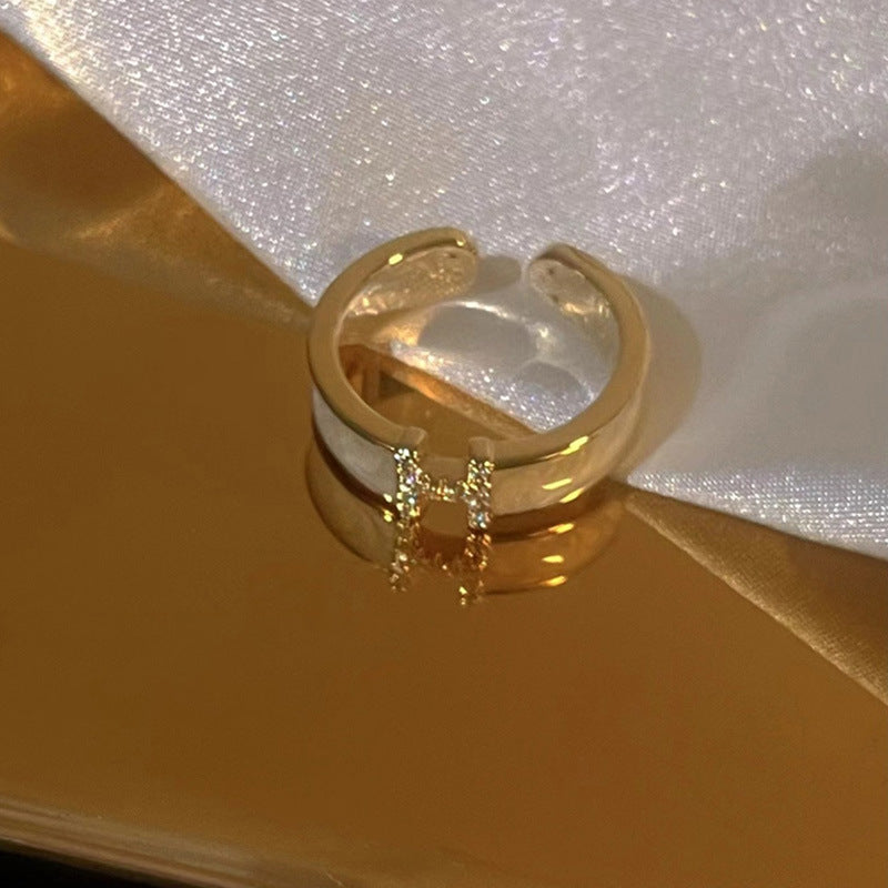 金色鋯石貝殼墜飾項鍊