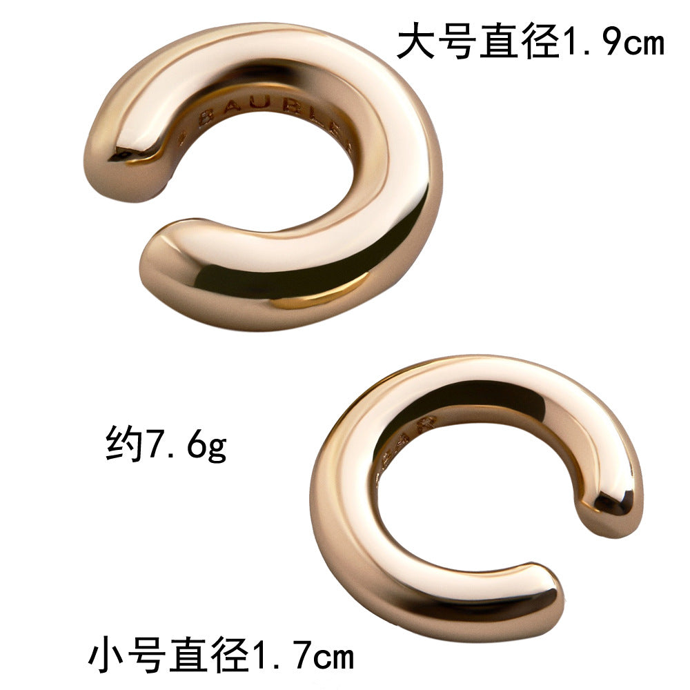 素圈C形復古簡約耳夾－細節特寫2｜https://igowo.tw/