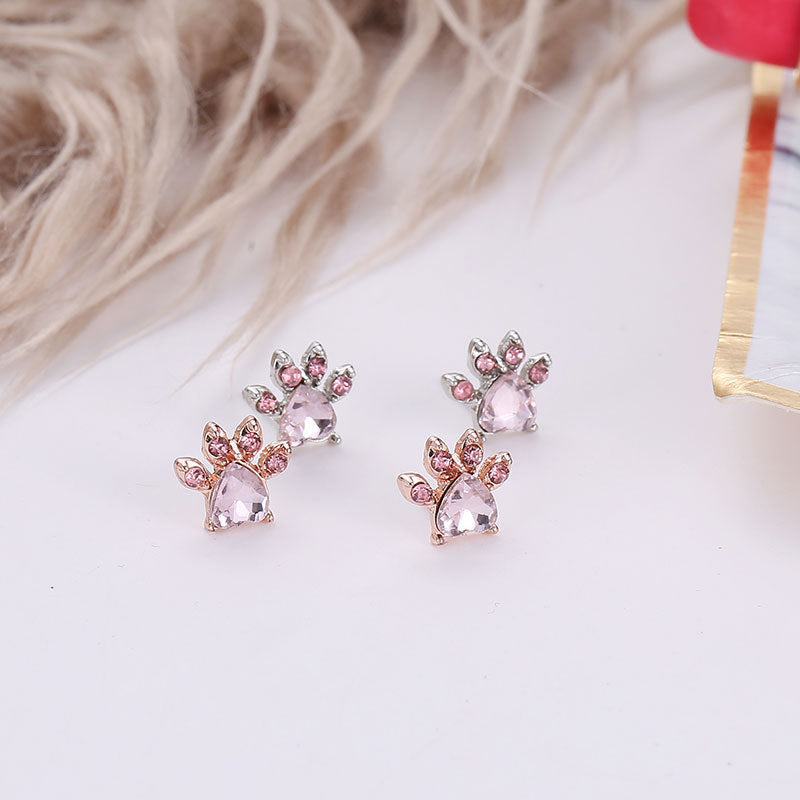 粉色水晶貓咪卡通耳釘－細節特寫1｜https://igowo.tw/