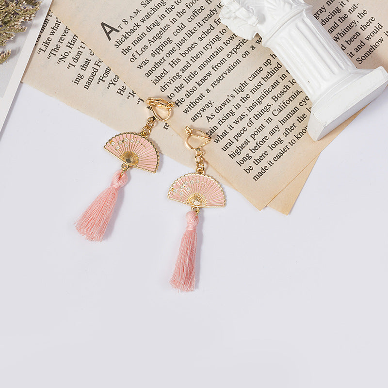 S925琺瑯扇形花朵流蘇耳環－3/耳夾-白色款細節｜https://igowo.tw/
