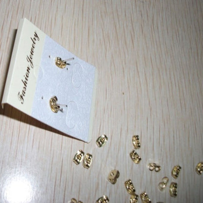 金色蝴蝶耳釘－第二視角實拍｜https://igowo.tw/