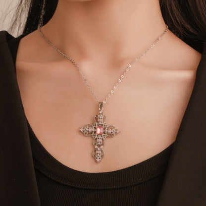十字鏤空鑲鑽項鍊－第二視角實拍｜https://igowo.tw/