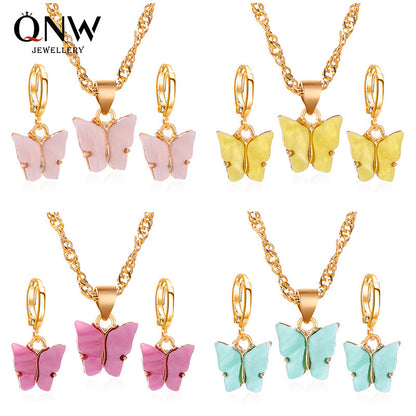 壓克力蝴蝶項鍊耳環組－細節特寫3｜https://igowo.tw/