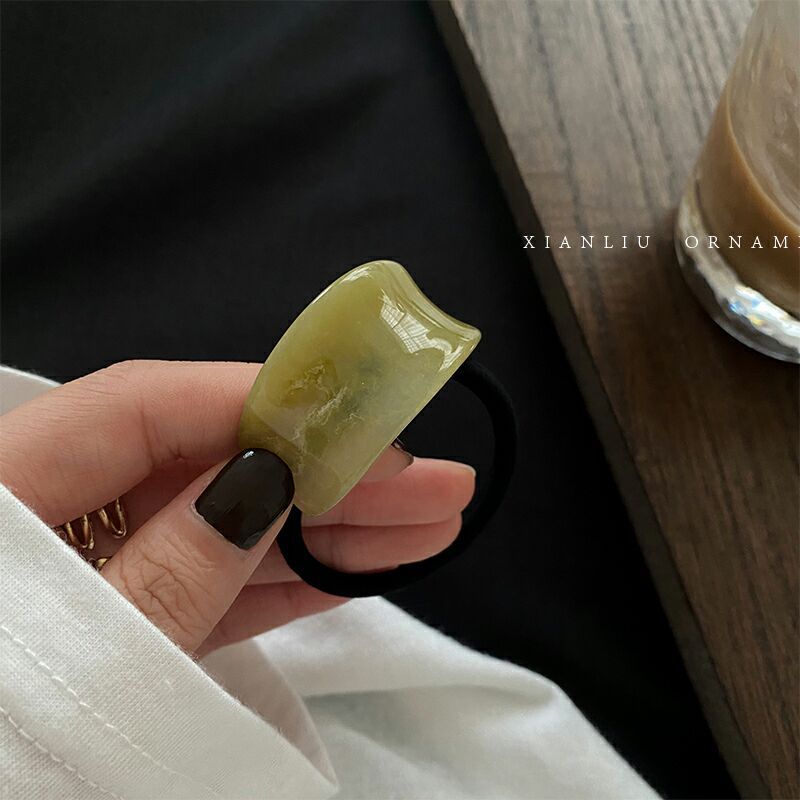 醋酸板材幾何髮圈－寬版米白款細節｜https://igowo.tw/