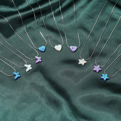 彩色星星蝴蝶簡約項鍊－商品主圖｜https://igowo.tw/