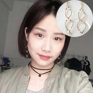 扭紋波浪簡約耳釘－商品主圖｜https://igowo.tw/