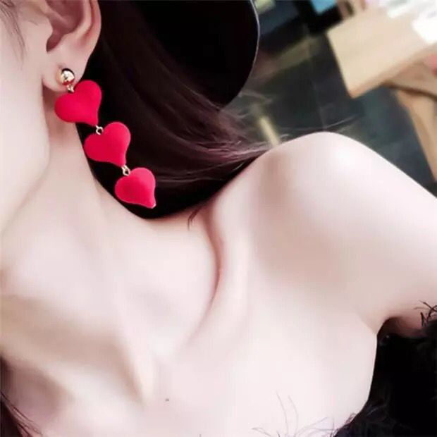 毛球愛心長版簡約耳環－商品主圖｜https://igowo.tw/