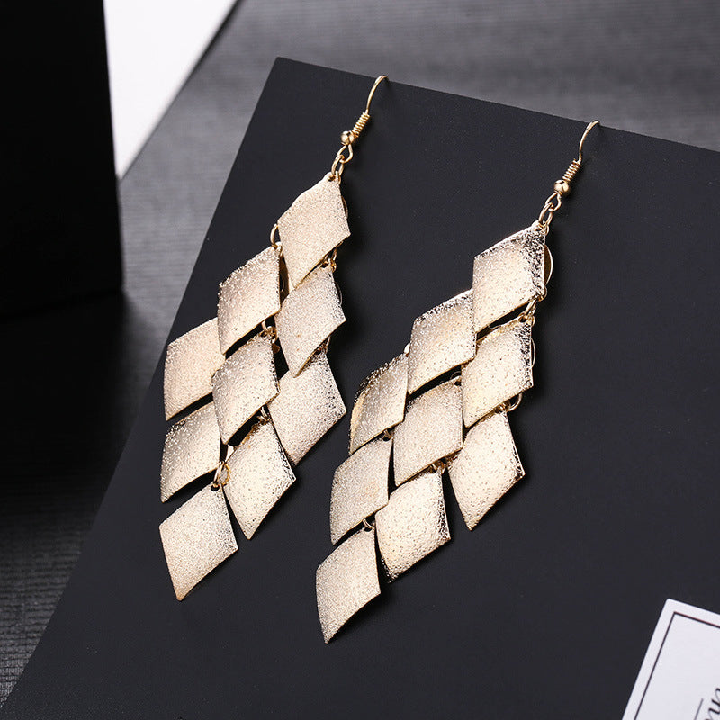 金屬流蘇長版耳環－1金色款細節｜https://igowo.tw/