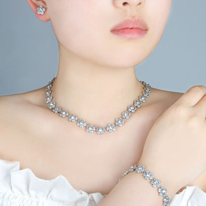 白色鋯石花朵項鍊套組－商品主圖｜https://igowo.tw/
