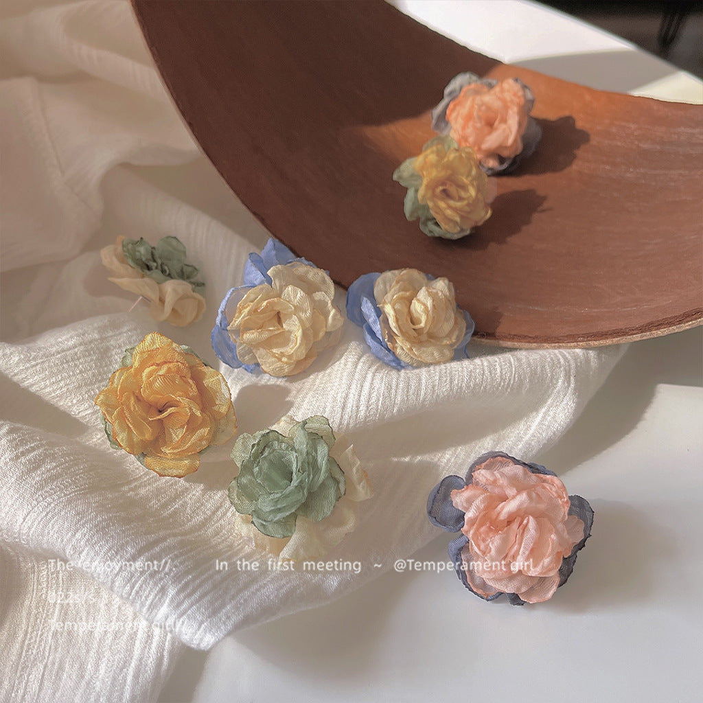 布面銀針山茶花耳釘－C-772黃款實拍｜https://igowo.tw/