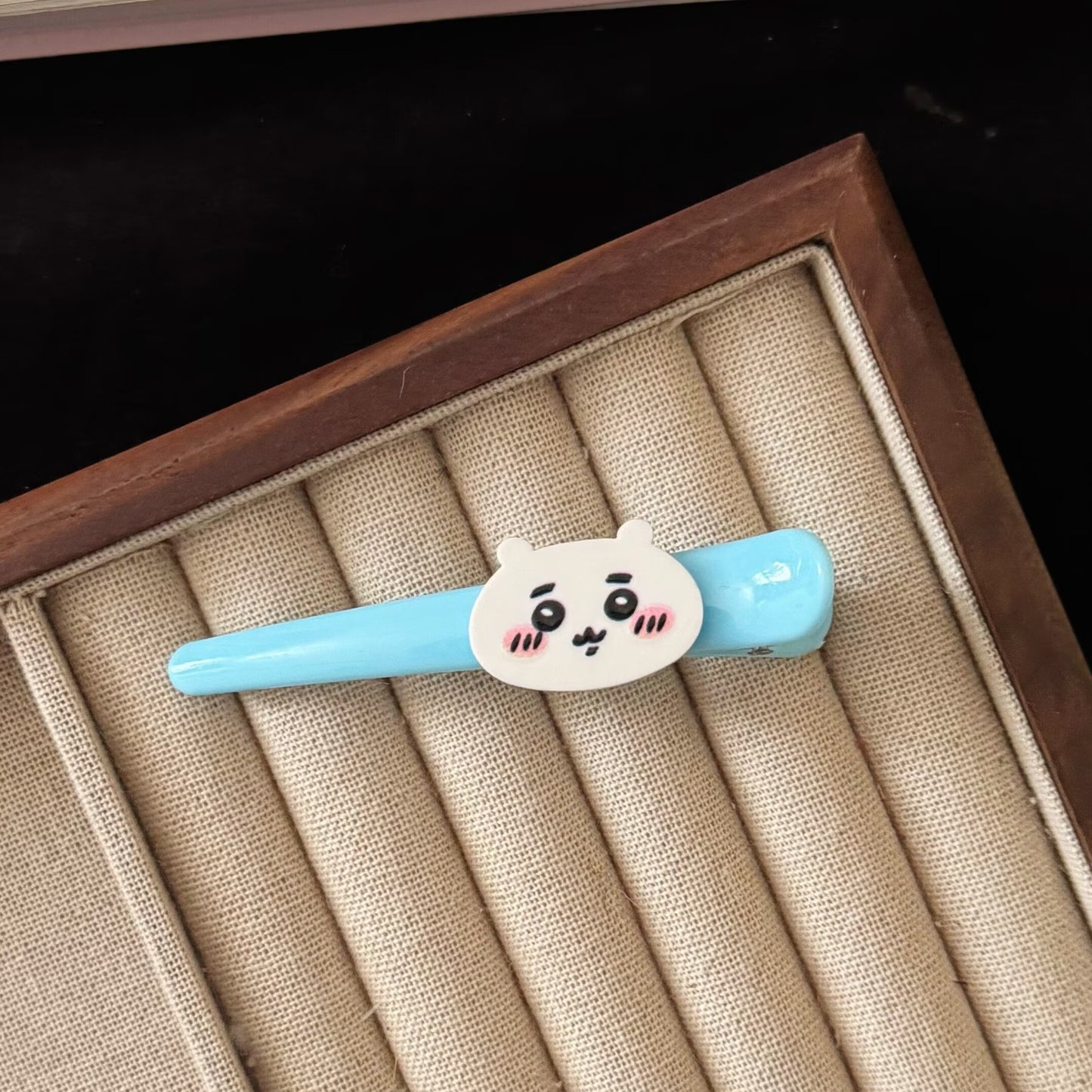 藍色壓克力卡通髮夾