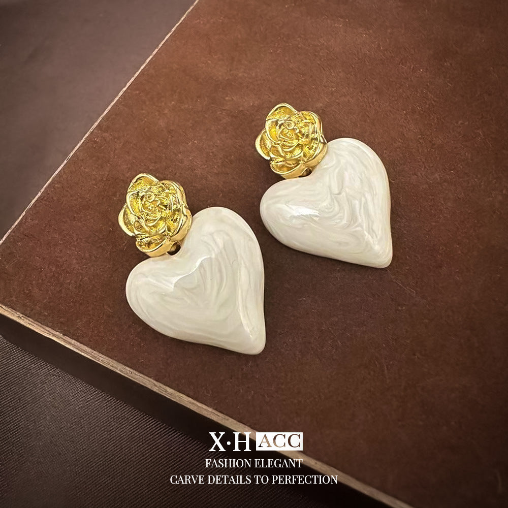 花朵鑲鑽復古耳環－細節特寫70｜https://igowo.tw/