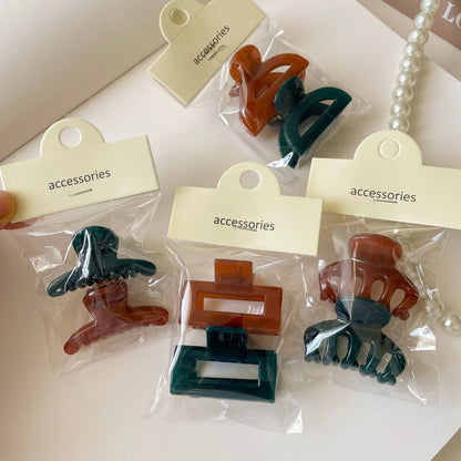 幾何小巧鯊魚夾兩件組－龍骨綠咖款實拍｜https://igowo.tw/