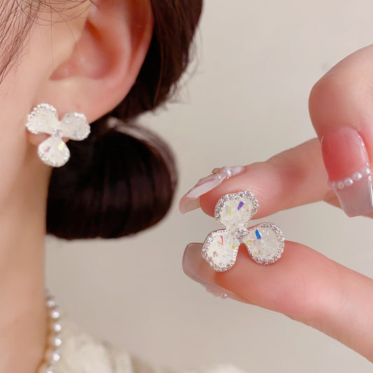 水晶簡約耳釘－商品主圖｜https://igowo.tw/
