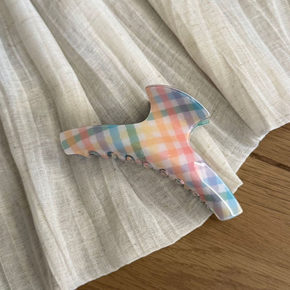 格紋簡約鯊魚夾－衣架款細節｜https://igowo.tw/
