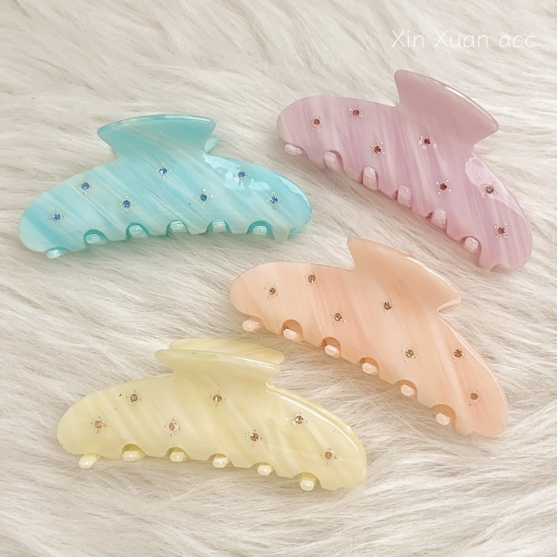醋酸板材復古鯊魚夾－商品主圖｜https://igowo.tw/