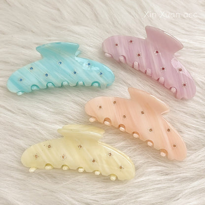 醋酸板材復古鯊魚夾－商品主圖｜https://igowo.tw/
