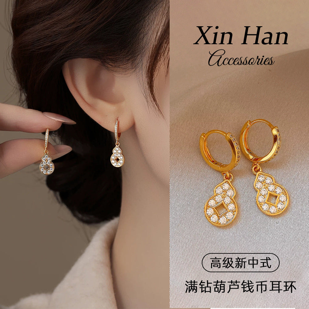 葫蘆幾何鏤空微鑲耳扣－商品主圖｜https://igowo.tw/