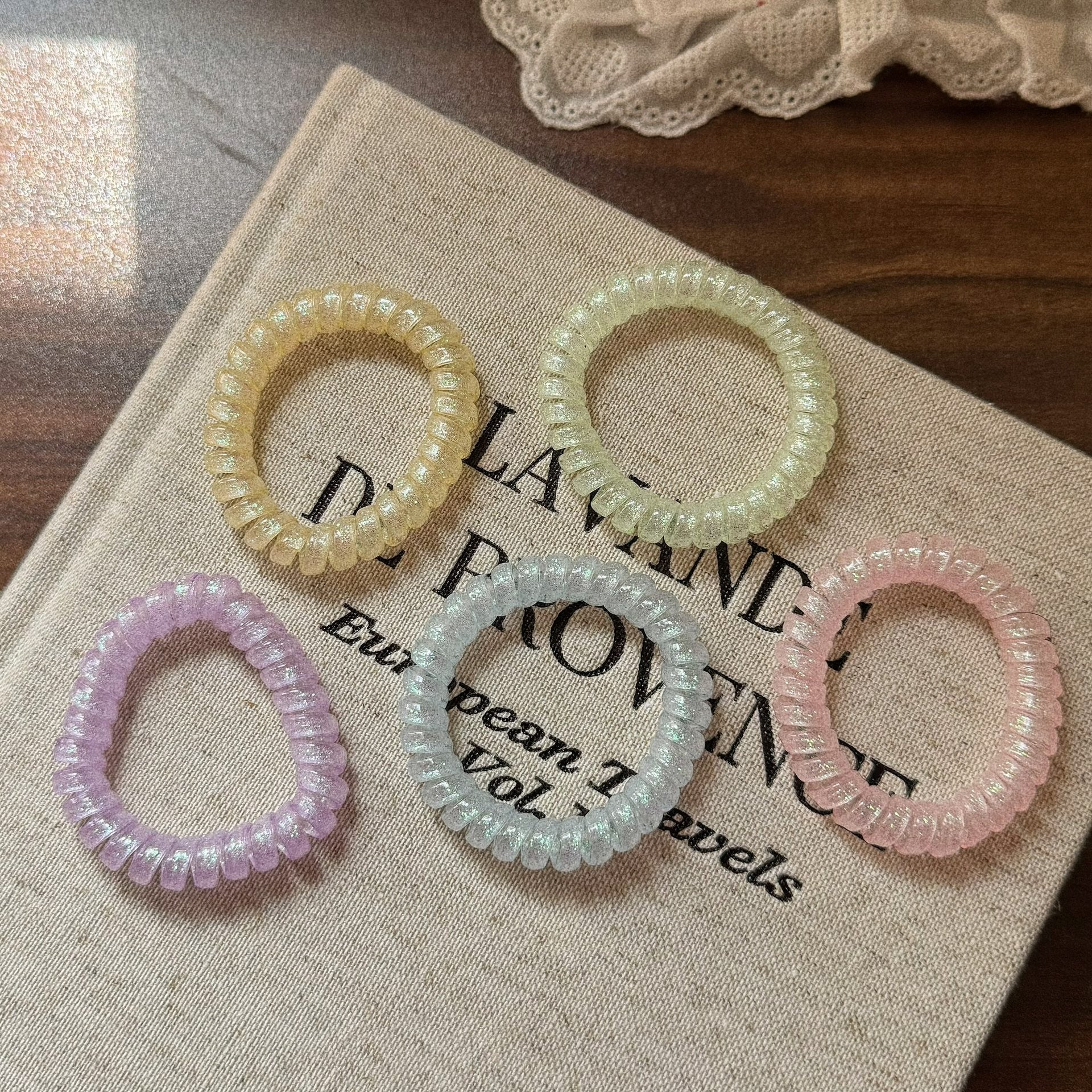 簡約經典髮圈－商品主圖｜https://igowo.tw/