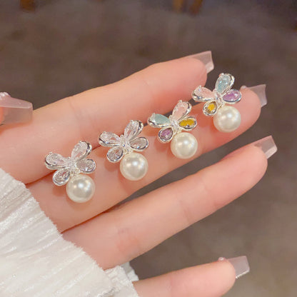 珍珠鋯石蝴蝶簡約耳釘－商品主圖｜https://igowo.tw/