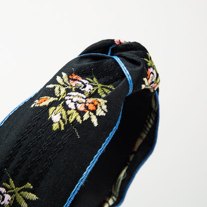布面交叉刺繡髮箍－黑花款實拍｜https://igowo.tw/