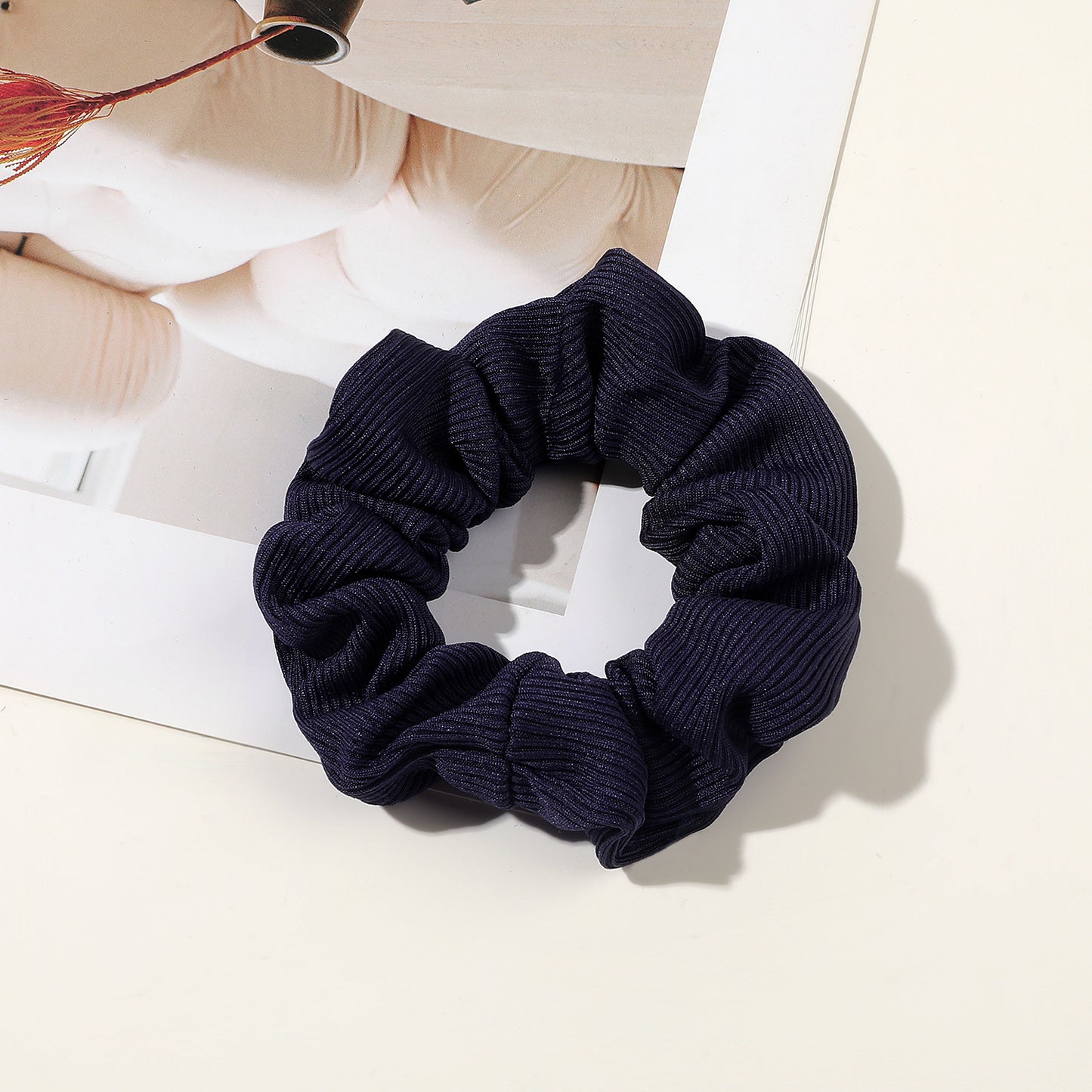大腸圈簡約髮圈－A小坑條-軍綠款細節｜https://igowo.tw/