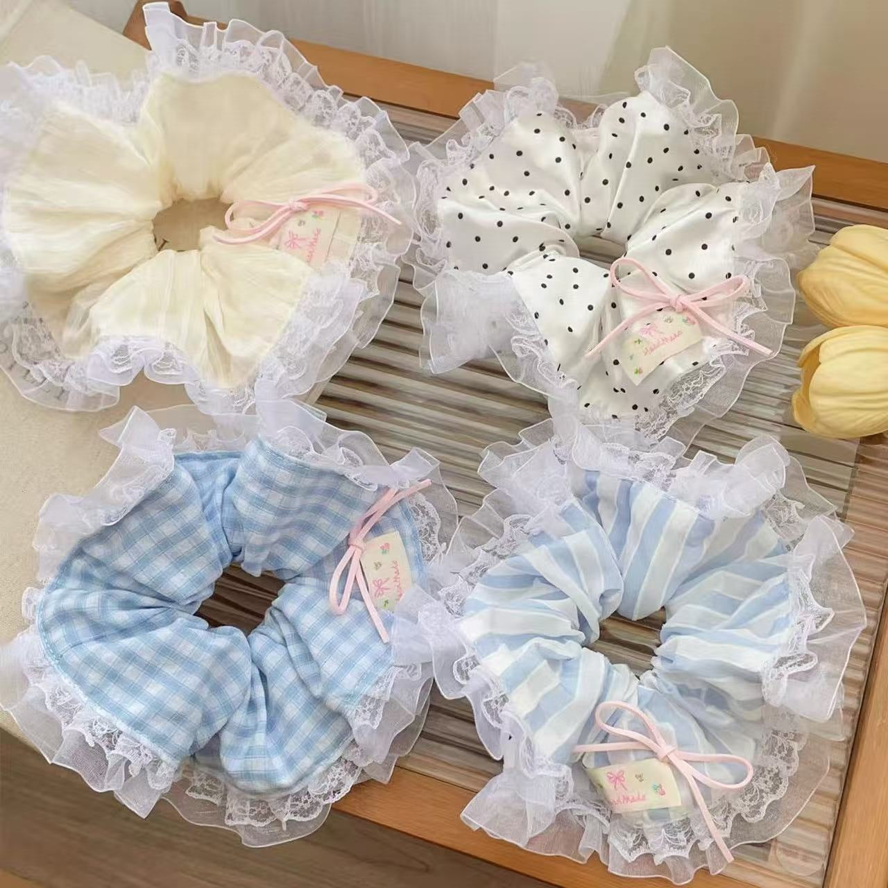 蕾絲蝴蝶結大腸圈髮圈－商品主圖｜https://igowo.tw/