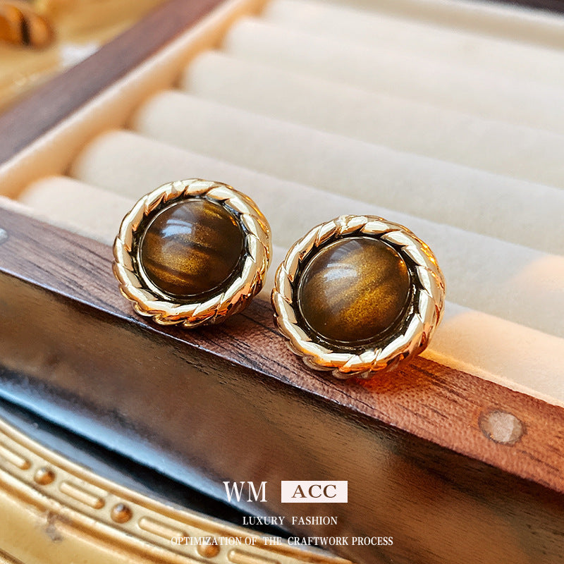 紅色銀針愛心復古耳環－細節特寫11｜https://igowo.tw/