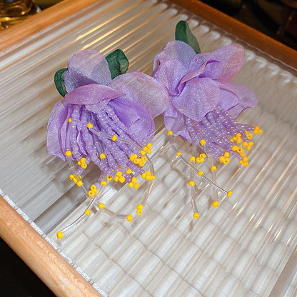 布面銀針花朵流蘇耳釘－細節特寫5｜https://igowo.tw/