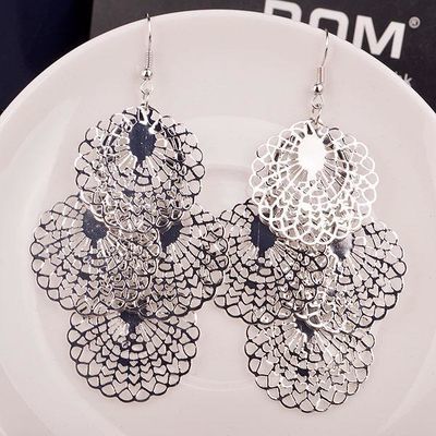 金屬流蘇長版耳環－1/金色款細節｜https://igowo.tw/