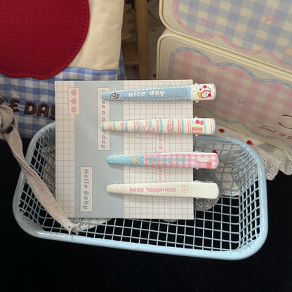藍色格紋甜點髮夾－藍色髮夾款實拍｜https://igowo.tw/