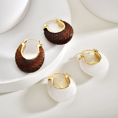 棕色樹脂格紋暈染耳扣－商品主圖｜https://igowo.tw/