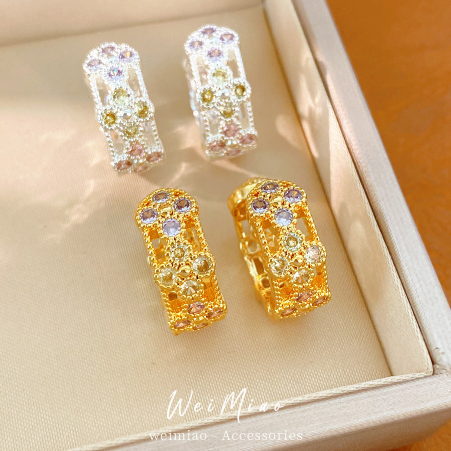 金色鋯石花朵電鍍耳扣－商品主圖｜https://igowo.tw/