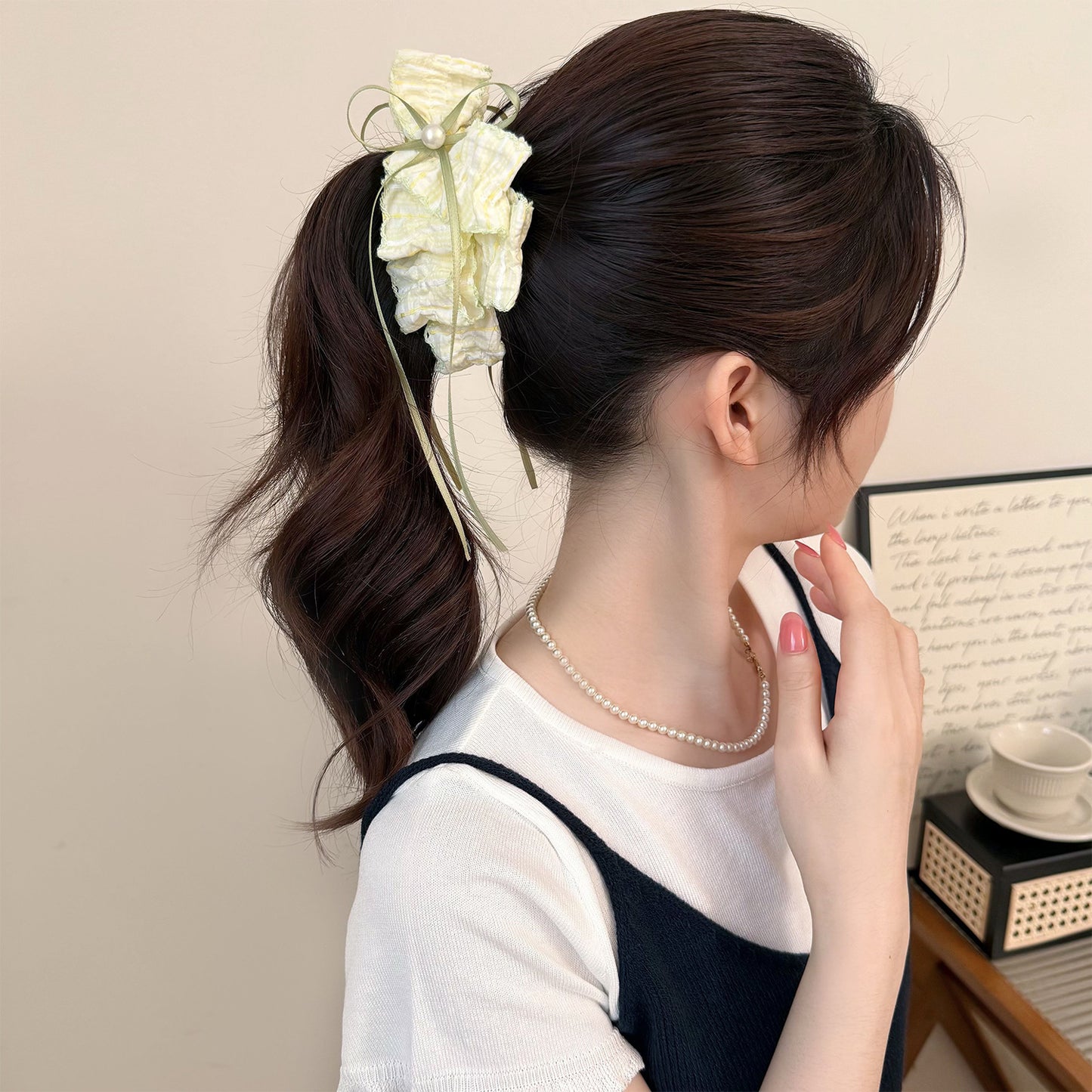 蝴蝶纏繞髮夾－藍白條紋髮箍款細節｜https://igowo.tw/
