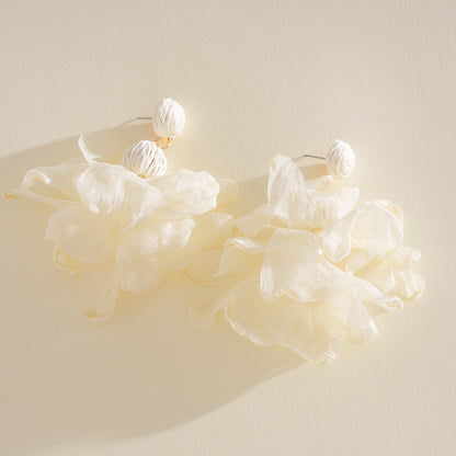 藍色愛心花朵流蘇耳釘－13#銀針-綠色款細節6｜https://igowo.tw/
