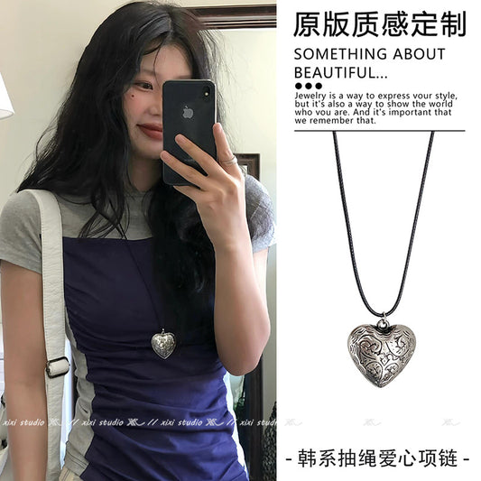 皮繩愛心墜飾項鍊－商品主圖｜https://igowo.tw/