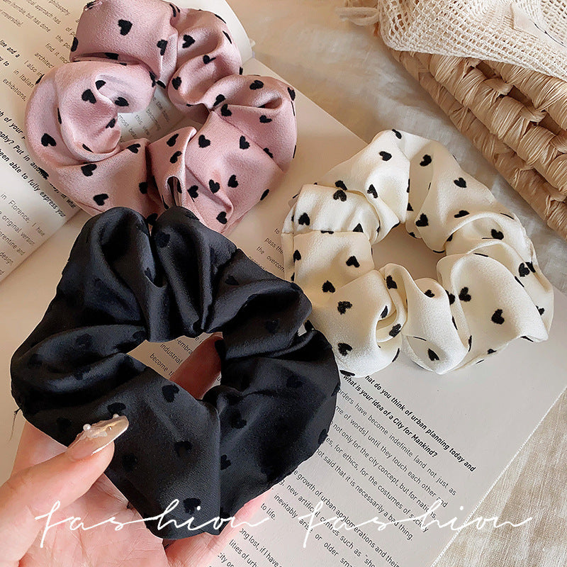 黑色愛心波點復古髮圈－粉款實拍｜https://igowo.tw/