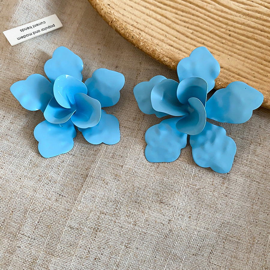 琺瑯珍珠樹葉花朵耳釘－細節特寫26｜https://igowo.tw/