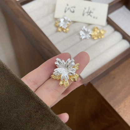 撞色銀針花朵耳釘