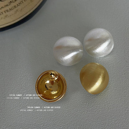 銀針圓形拉絲耳釘－商品主圖｜https://igowo.tw/