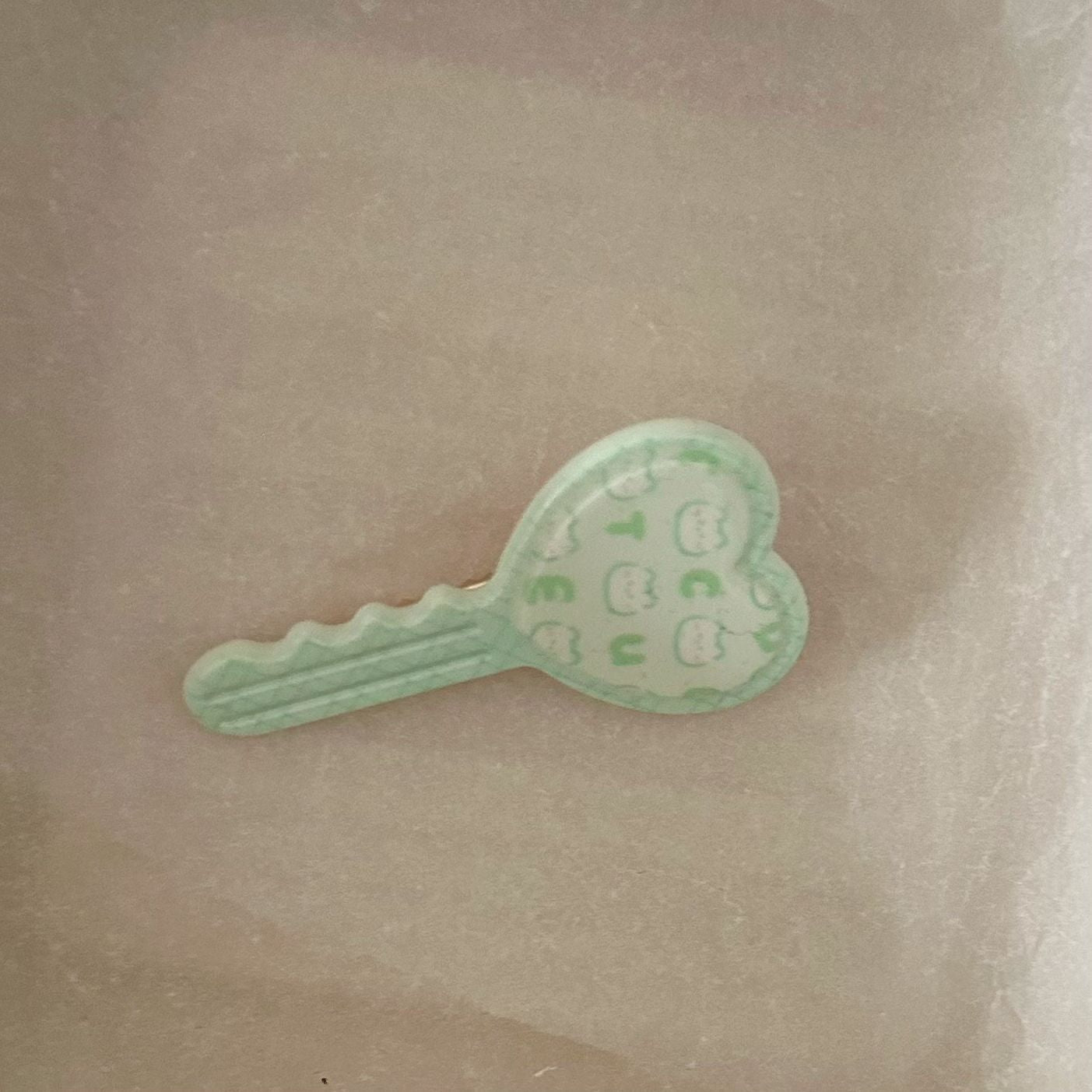 綠色貓咪鑰匙髮夾