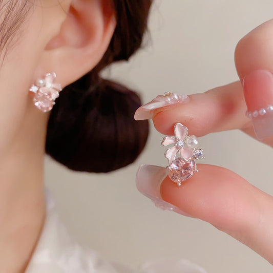 S925鋯石花朵簡約耳釘－商品主圖｜https://igowo.tw/