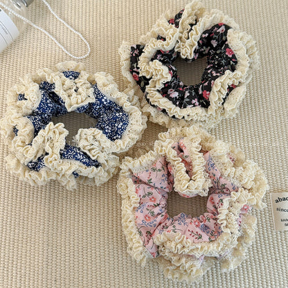 蕾絲碎花大腸圈髮圈－藏青碎花款實拍｜https://igowo.tw/