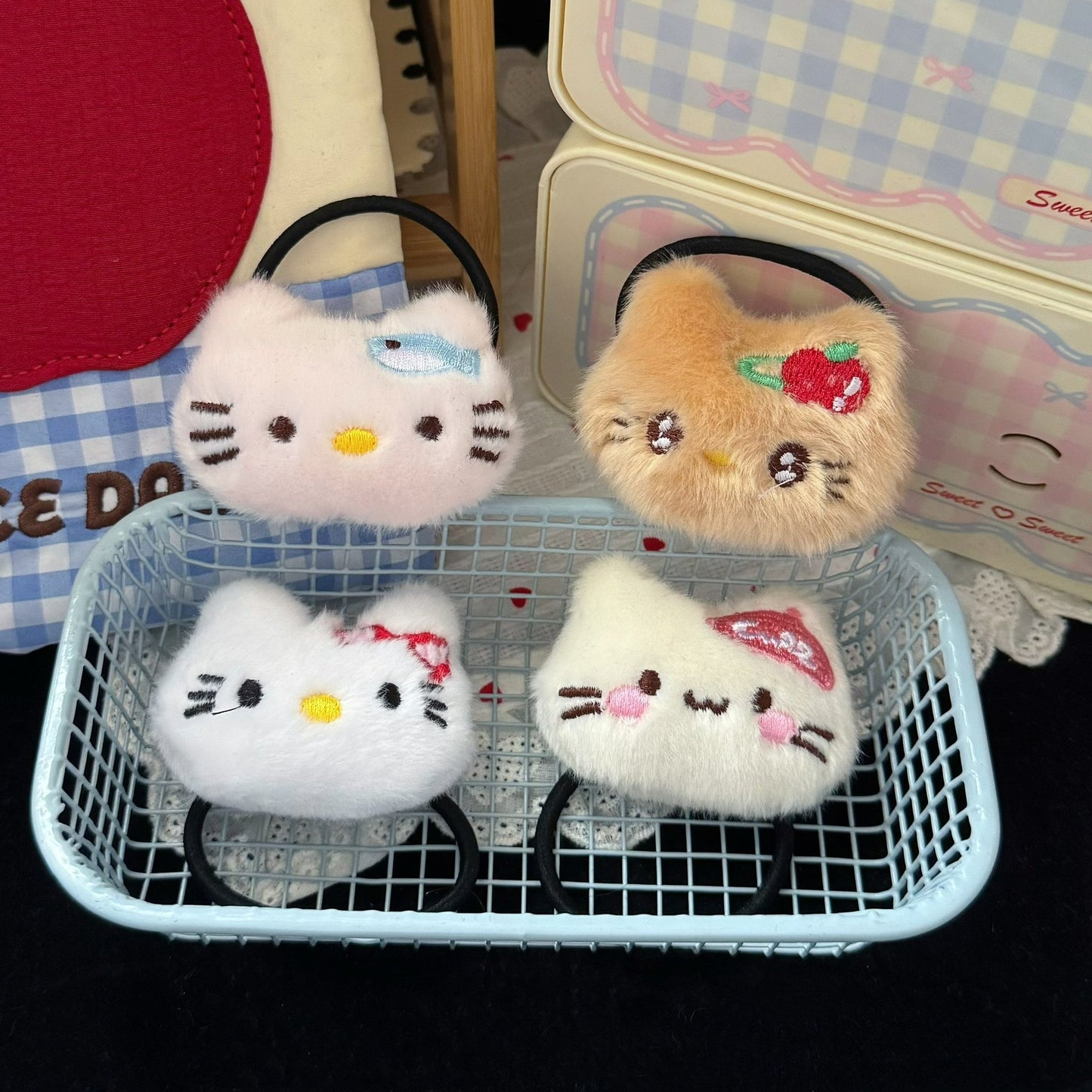 黑色貓咪髮圈－商品主圖｜https://igowo.tw/