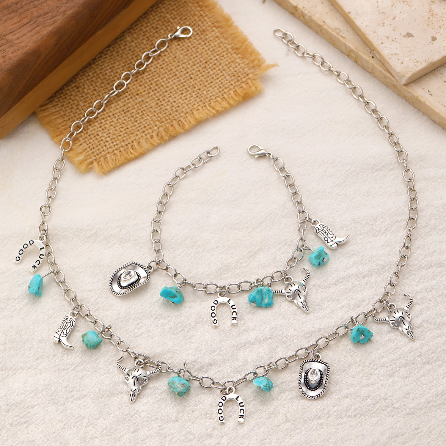 金屬復古項鍊－細節特寫1｜https://igowo.tw/