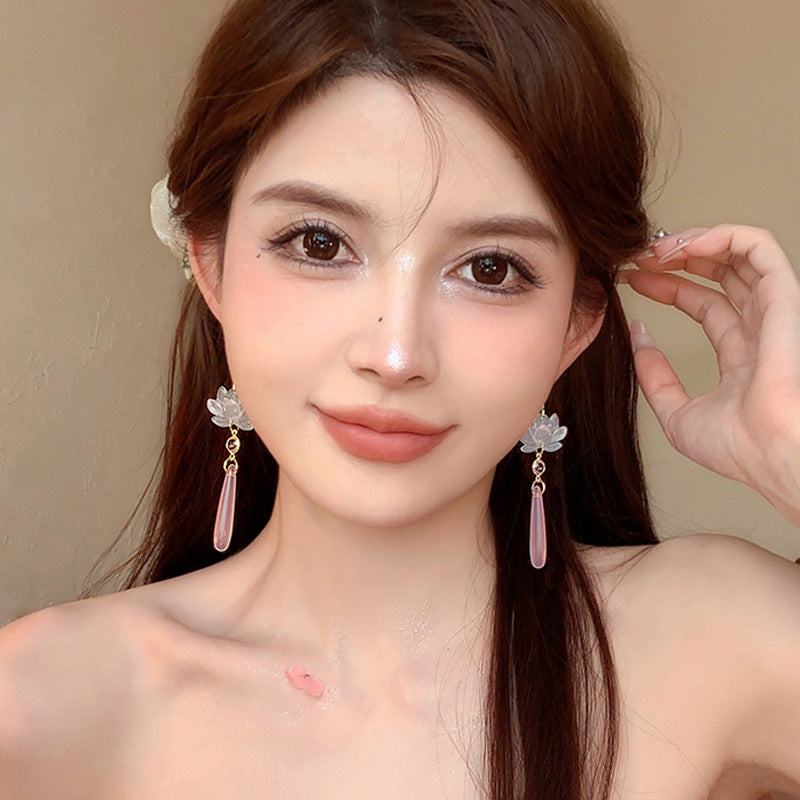 水滴流蘇復古耳鉤－商品主圖｜https://igowo.tw/