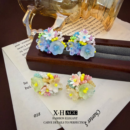 繽紛銀針花朵立體耳釘－銀針-藍色款細節1｜https://igowo.tw/