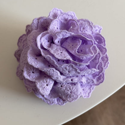 蕾絲花朵鯊魚夾－蕾絲花朵抓-紫色款細節｜https://igowo.tw/