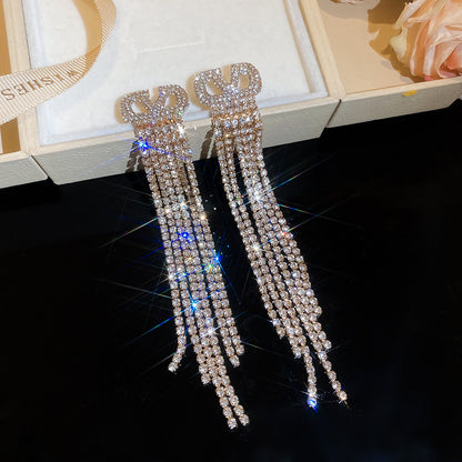 鋯石字母鏈條流蘇耳環