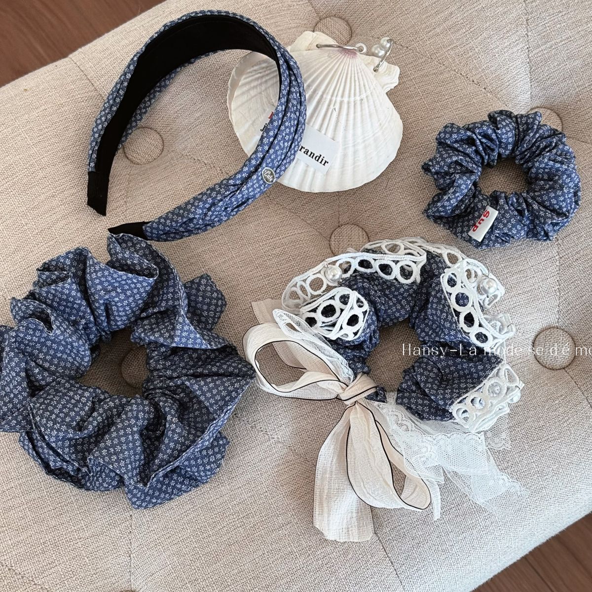 蕾絲碎花蝴蝶結髮圈－商品主圖｜https://igowo.tw/